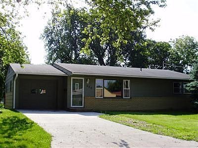 1st image of 906 S 12th St