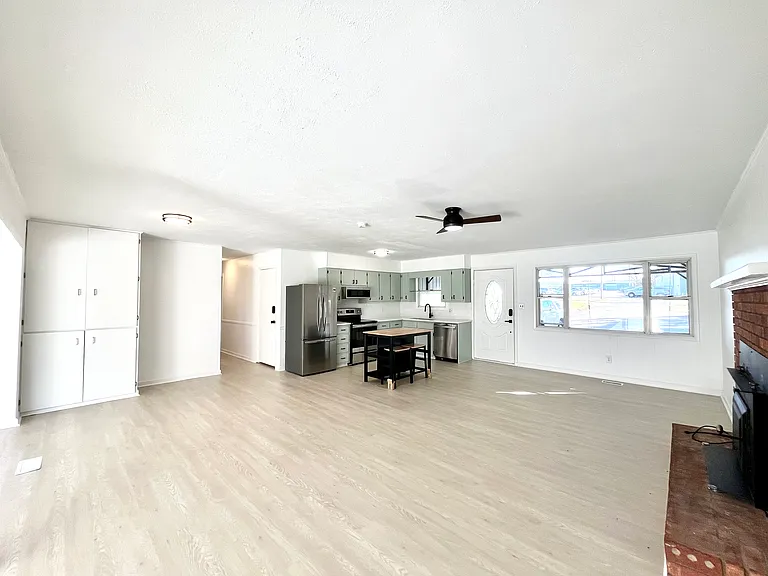 1727 Triangle Cir — Photo 27