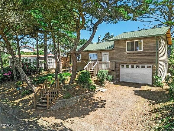 3rd image of 12803 NW Huckleberry Ln