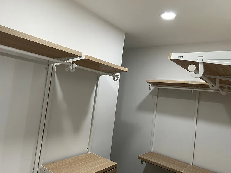2964Enc_MasterCloset_09252025