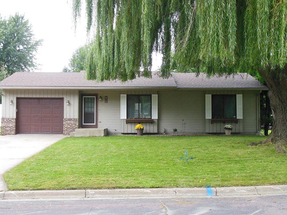 610 ALLAN AVE