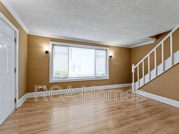 3rd image of 1622 N Temple Ave
