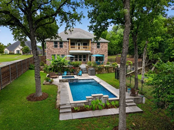 308 Familia Ct, Azle, TX 76020