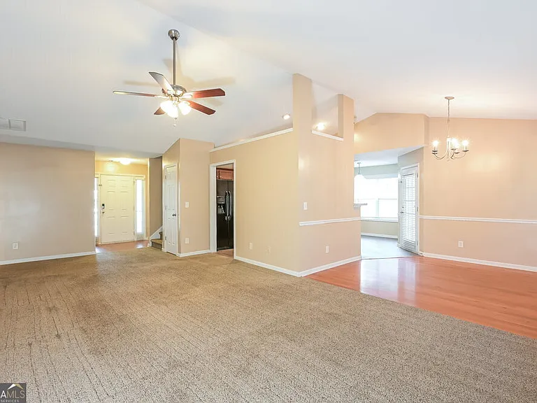 3733 Plymouth Rock Dr — Photo 5