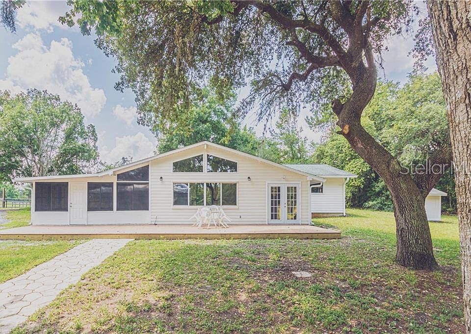 1st image of 32537 Forest Dr