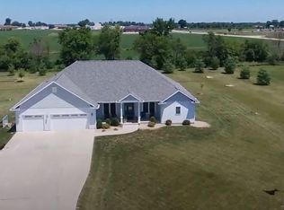 34460 N Peoria Line Rd, Farmington, IL 61531