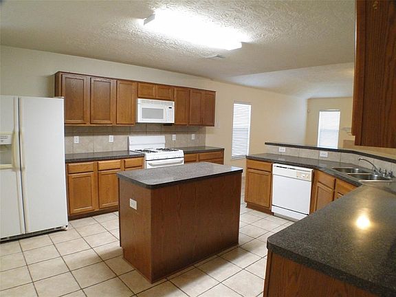 5th image of 7910 Northfork Hollow Ln