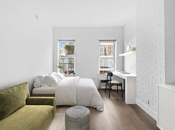 482 E 74th St APT 5B, New York, NY 10021