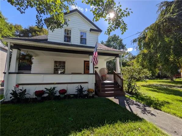 219 W 14th St, Elmira Heights, NY 14903