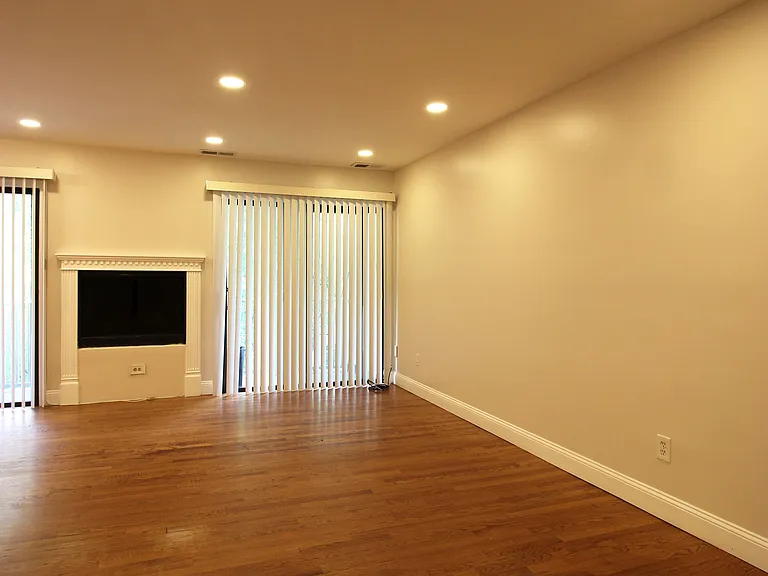 3946 El Camino Pl #11 — Photo 3