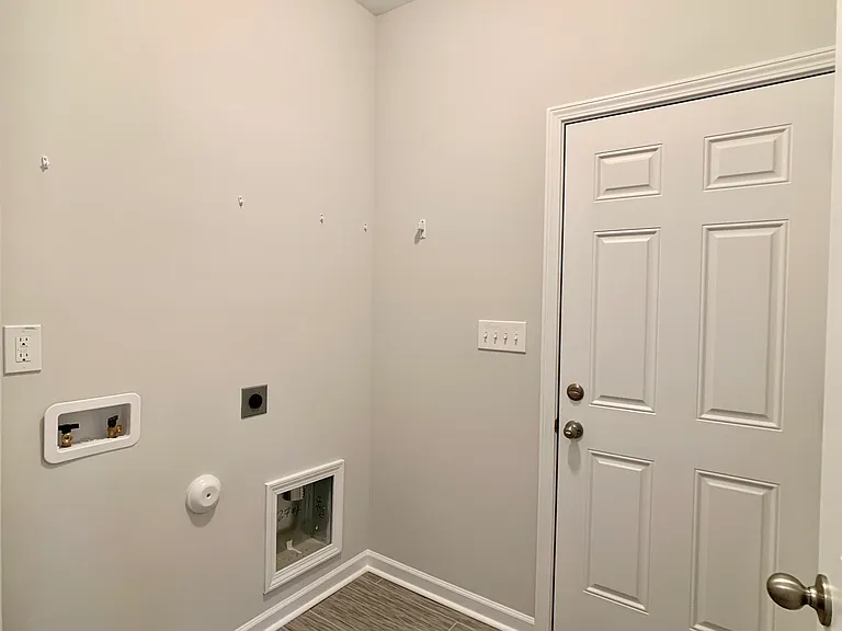 130 Henhouse Ct — Photo 20
