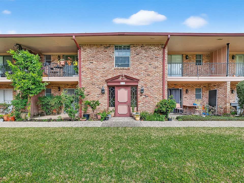 1st image of 7600 Burgoyne Rd Unit 121