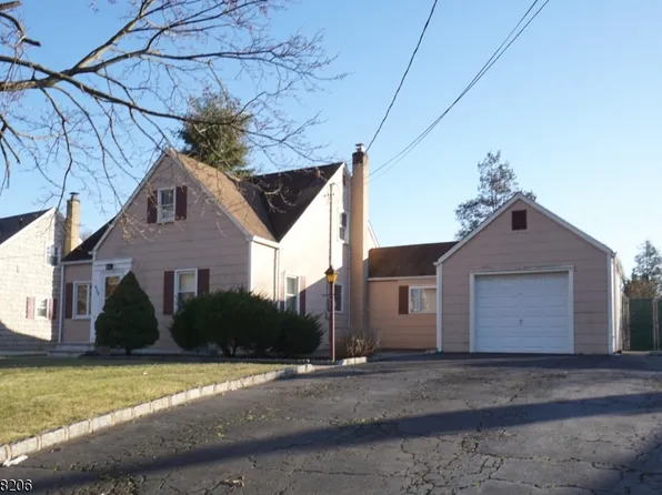 822 W Lake Ave, Rahway City, NJ 07065