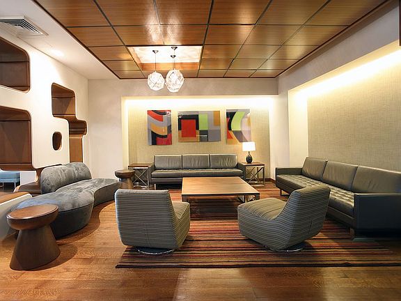 5th image of 200 Water St APT 2416