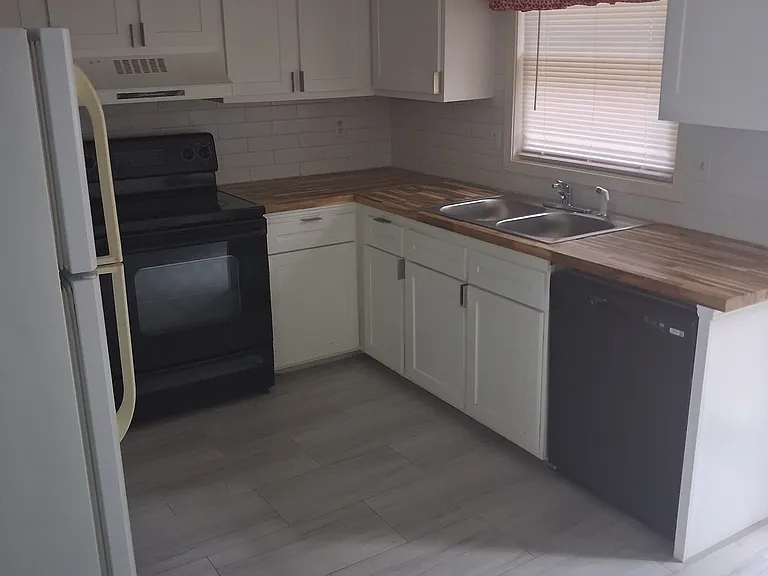 799 Garden Walk Blvd #D — Photo 9