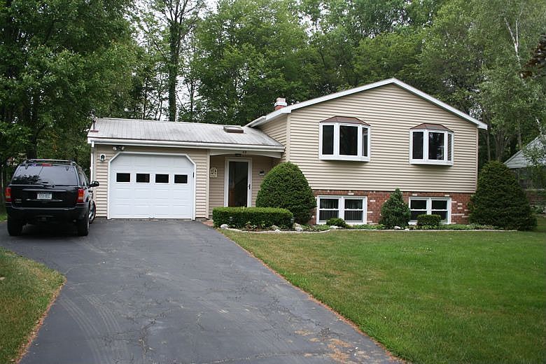 1st image of 43 Greenridge Dr