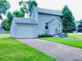 309 NE 3rd St, Colman, SD 57017