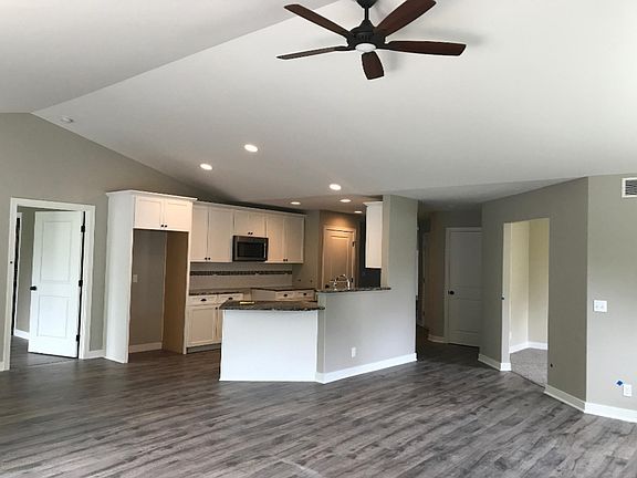 4th image of 11524 S Lake Dr #114