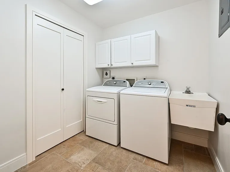 508 Devils Ln — Photo 27