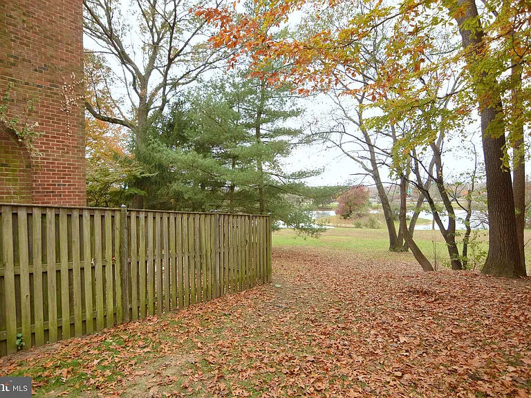 1666 Albermarle Dr — Photo 33