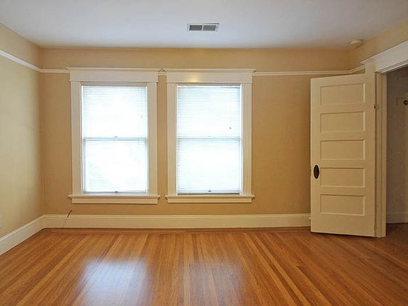 2nd image of 536 Forest Ave