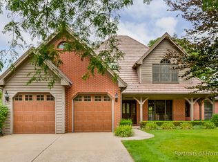 17 Union Cir, Wheaton, IL 60187