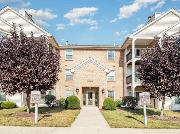 4310 Regency Ridge Ct APT 102, Green Township, OH 45248