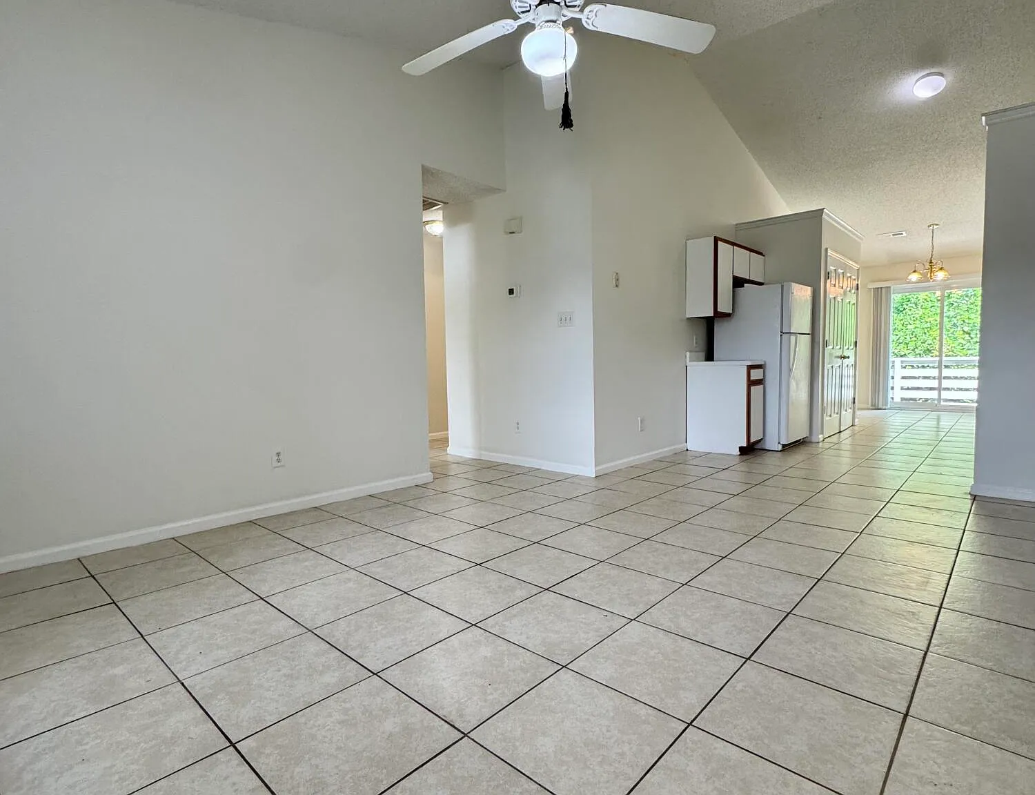 3 bed, 2.0 bath, $1,200 — Photo 2