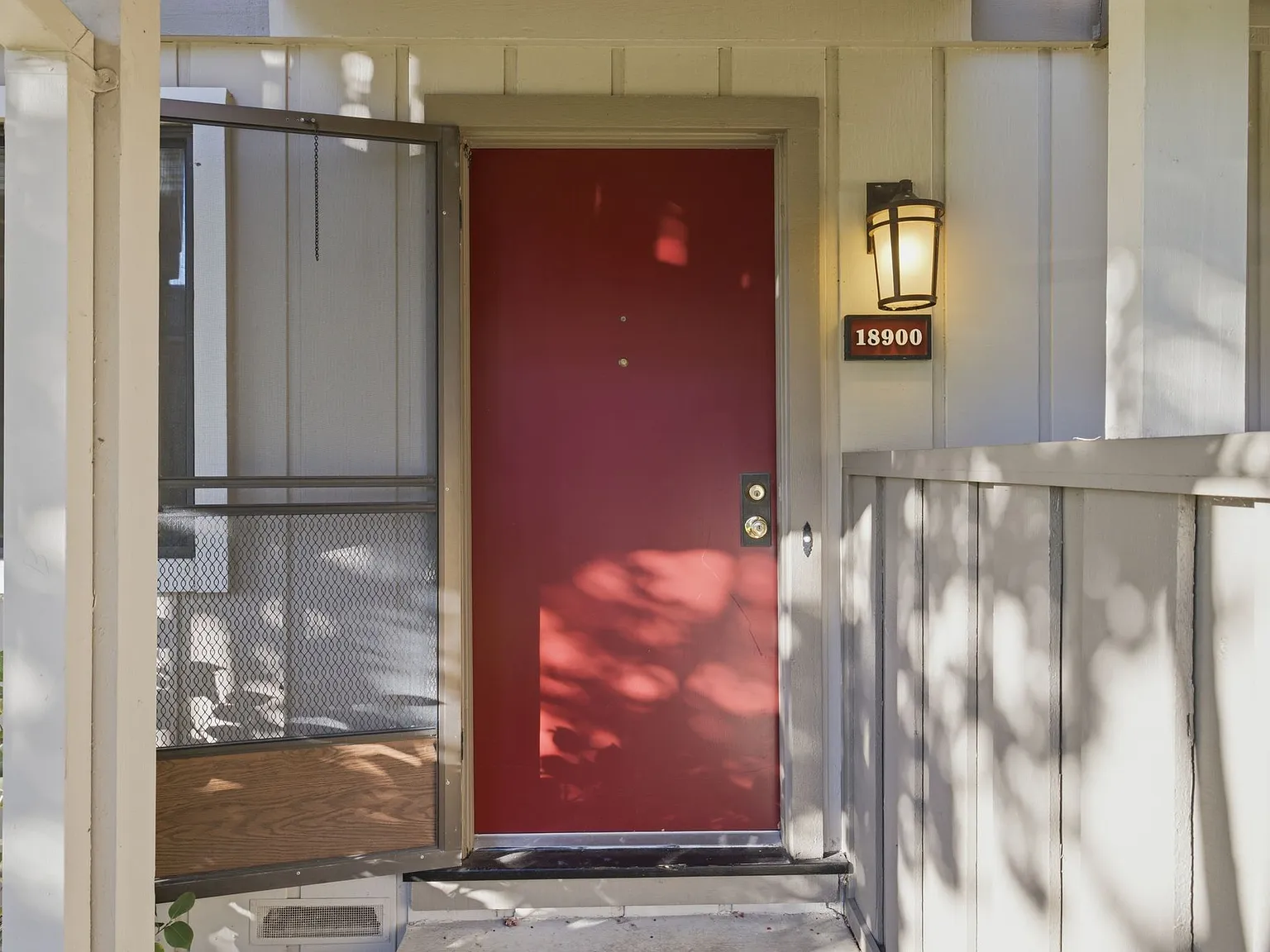 2 bed, 1100 sqft, $4,500 — Photo 2