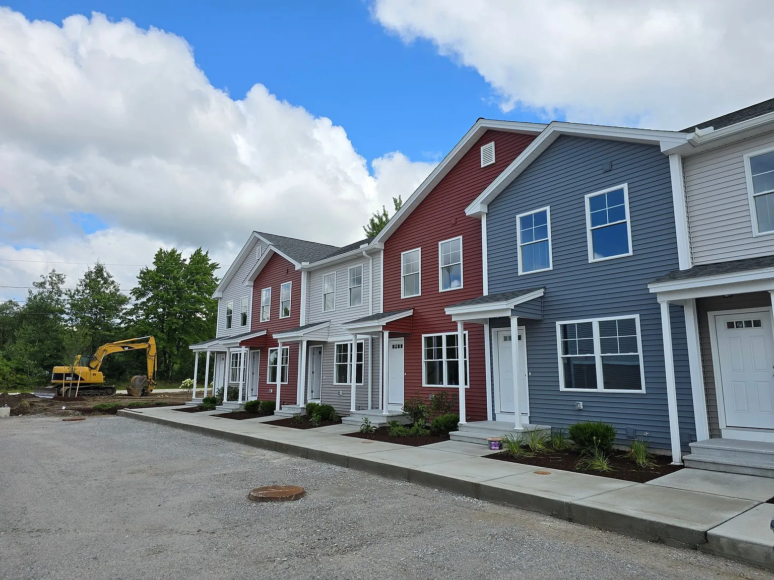 Megway Ct. (2-5) — Photo 3