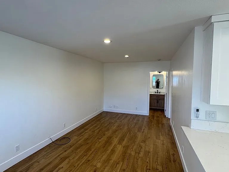 4318 N. Lakewood Blvd — Photo 7