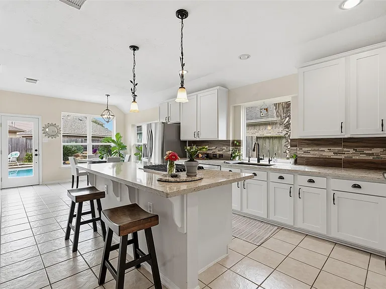 1010 Bringewood Chase Dr — Photo 21