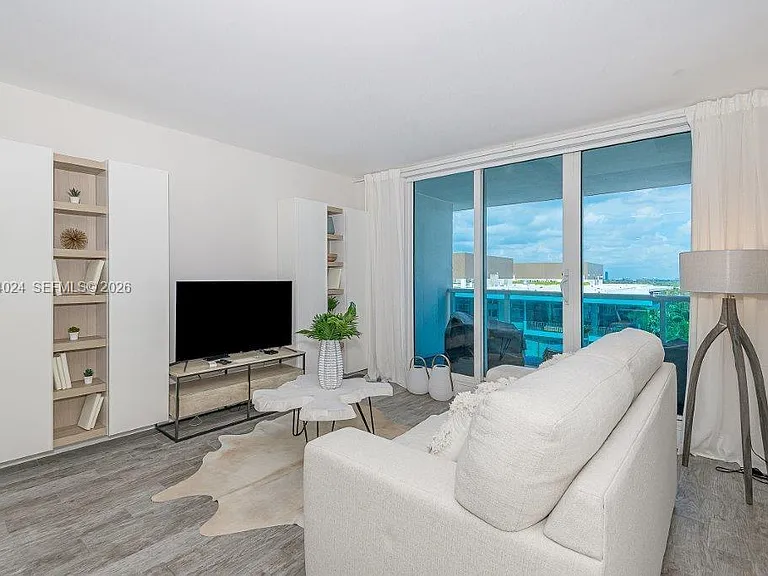 2301 Collins Ave #926 — Photo 6