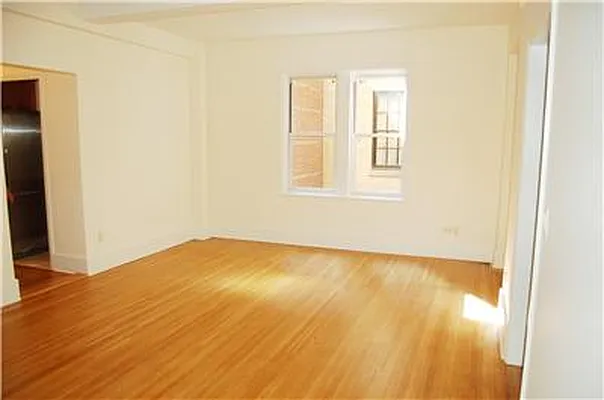 Rented by Peter Ashe | media 9