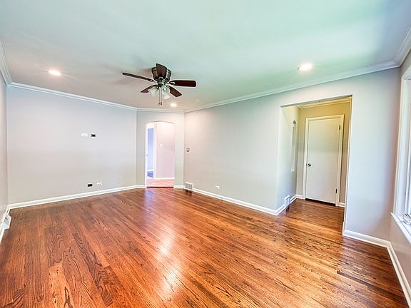 3rd image of 9805 S California Ave