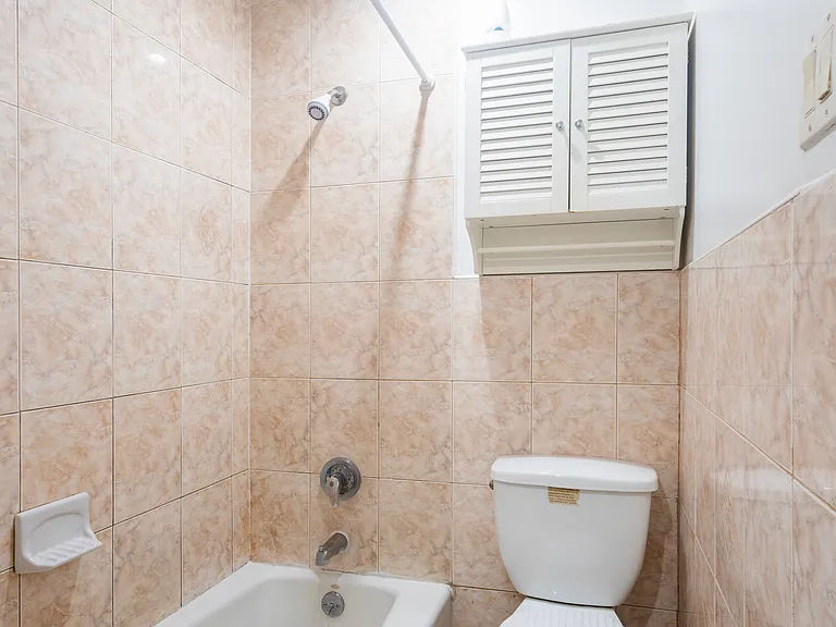 695 Macdonough St #2 — Photo 11