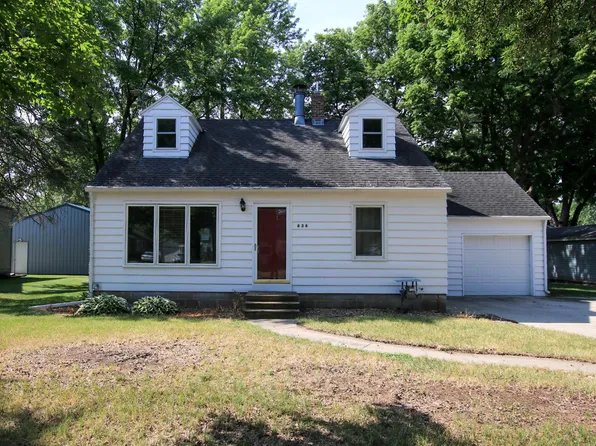 636 E 2nd St, Litchfield, MN 55355
