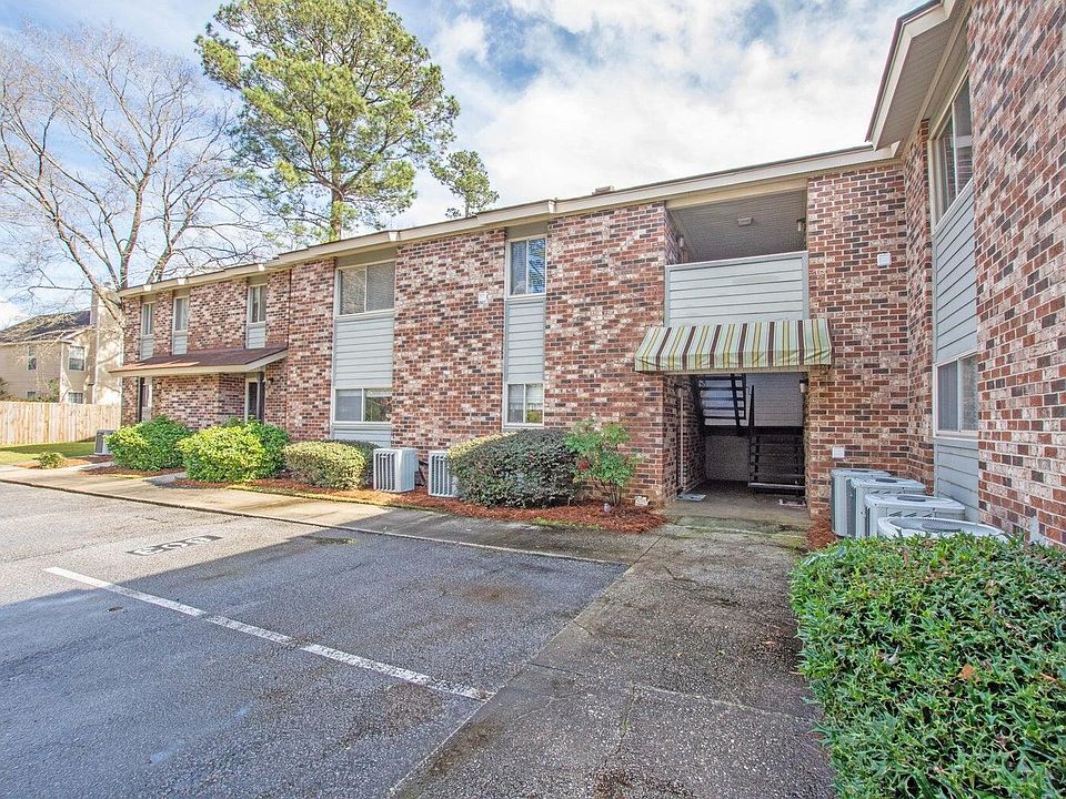 1st image of 803 Andrea Ln