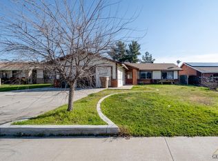 812 Fairfax Rd, Bakersfield, CA 93306
