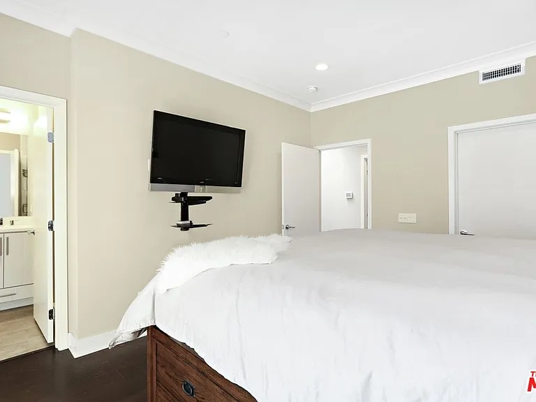 2202 Edendale Ln — Photo 16