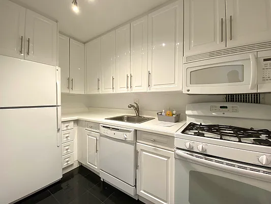 Rented by (Legacy) Elegran | media 18