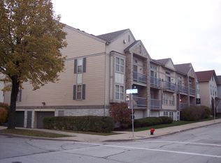 707 E Pleasant St #206, Milwaukee, WI 53202