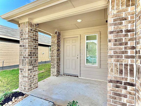 5th image of 1127 Dewberry Downs Ln
