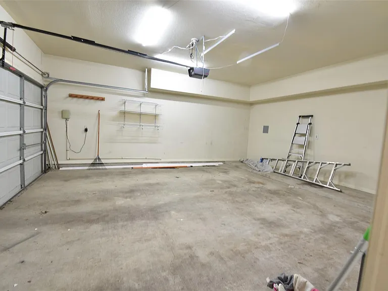12720 Twisted Briar Ln — Photo 17