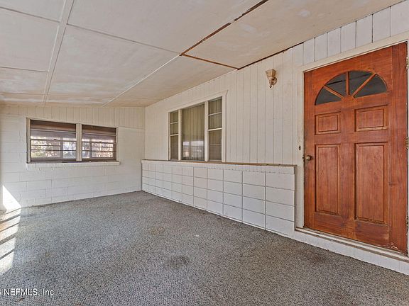 5th image of 7307 ROSLYN Road