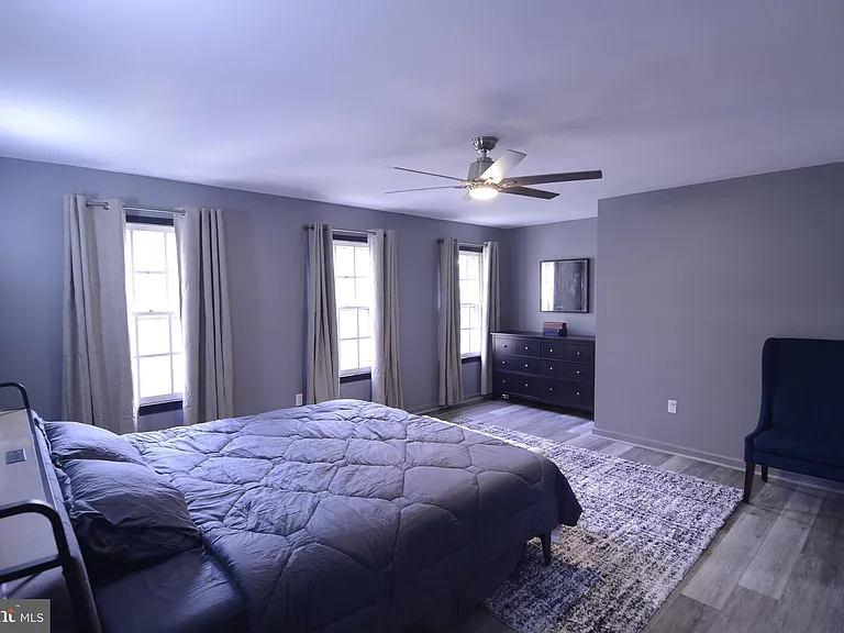 4904 Forest Creek Ct — Photo 25