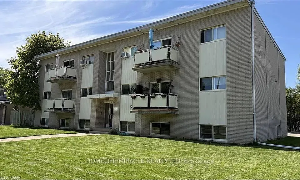 206 Indian Rd #202