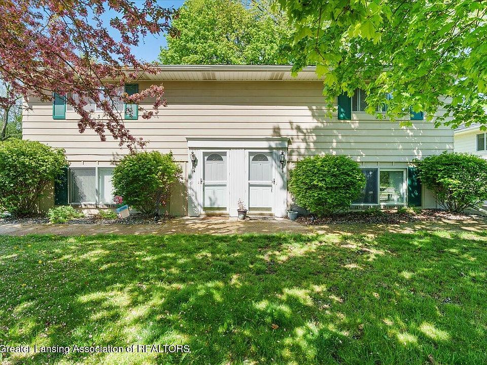 1st image of 683 Moorland Dr