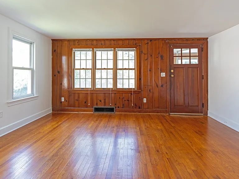 8B Myer Ln — Photo 5