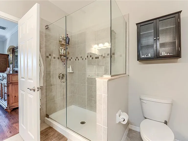 8510 Violeta St #201 — Photo 13